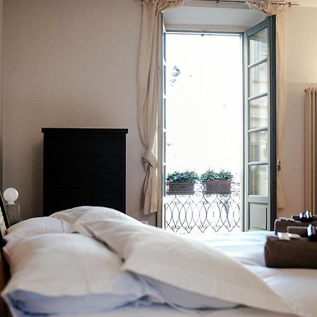 La Finestra Sul Duomo - The House Of Travelers Apartamento Como Exterior foto