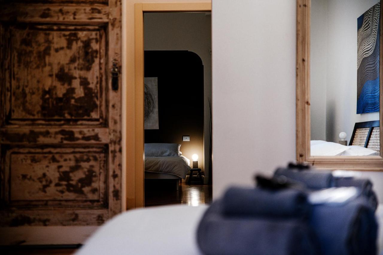 La Finestra Sul Duomo - The House Of Travelers Apartamento Como Exterior foto