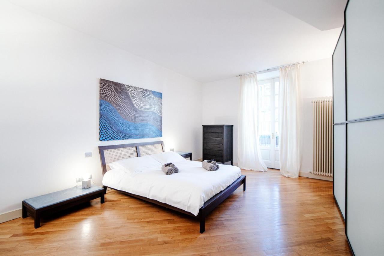La Finestra Sul Duomo - The House Of Travelers Apartamento Como Exterior foto