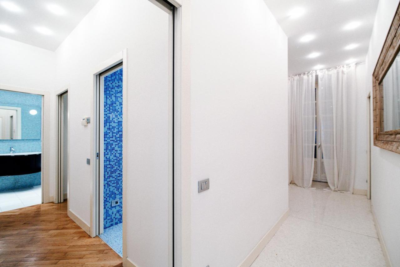 La Finestra Sul Duomo - The House Of Travelers Apartamento Como Exterior foto