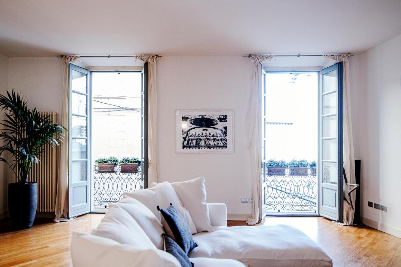 La Finestra Sul Duomo - The House Of Travelers Apartamento Como Exterior foto