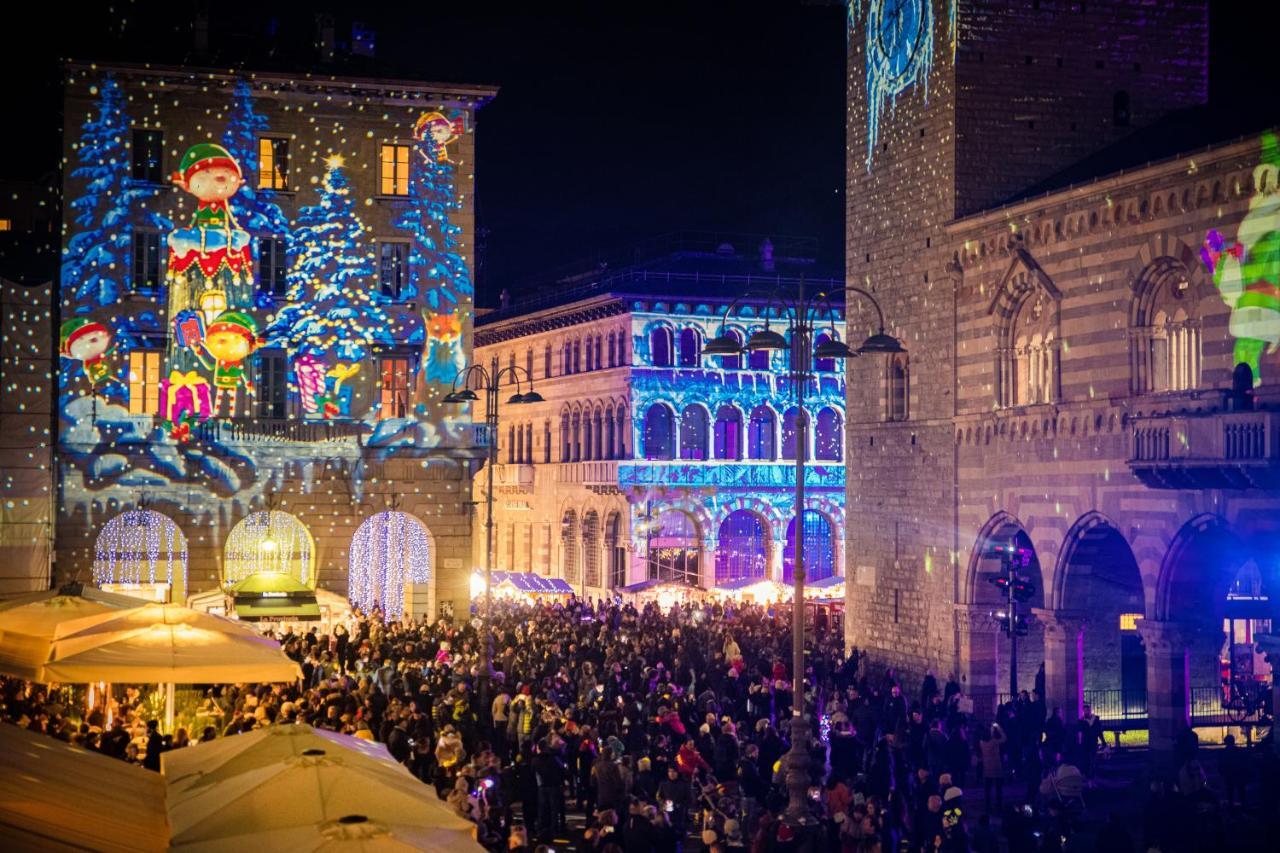 La Finestra Sul Duomo - The House Of Travelers Apartamento Como Exterior foto